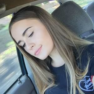 Meet your Posher, Nina